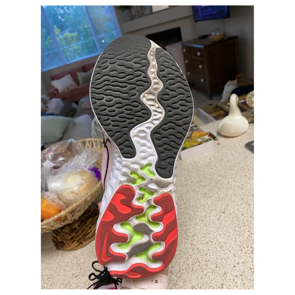 Nike Renew Women’s Running shoe Sz. 7.5 - Picture 6 of 8